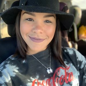 Meet your Posher, Sharelys